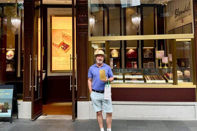 Knut Schwander au magasin Blondel à Cheng Du en Chine