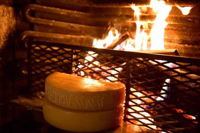 Hôtel de Moiry (Raclette feu de bois)