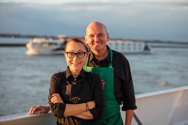 ABGEGOLTEN Tanja Grandits & Rico Zandonella Excellence Gourmetfestival 2017 Tanja Grandits und Rico Zandonella Basel - Strassburg, 15.11.2017 © Marcus Gyger