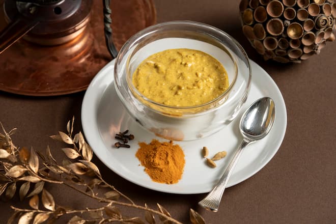 Curry-Nelkensauce zu Fondue Chinoise by Bernadette Lisibach, in Lömmenschwil