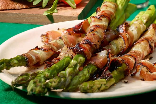Asperges au lard