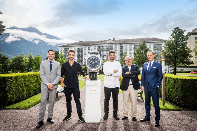 Grand Resort Bad Ragaz Hotel des Jahres 2021: Uwe Liebminger, CMO CFB, Silvio Germann, Chef Igniv, Urs Heller Chefredaktor Gault Millau Schweiz, Sven Wassmer, Chef Memories, Marco R. Zanolari, GM Grand Resort Bad Ragaz