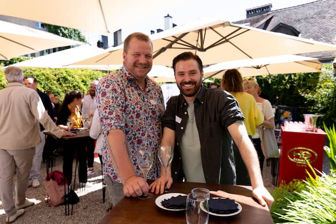 Marc-Joshua Engel (Aux Trois Amis, 16/20, Schernelz BE) & Christian Aeby (Du Bourg, Biel))