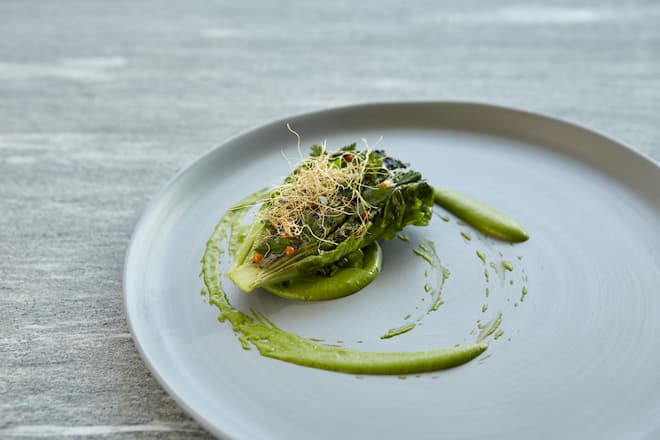 Gegrillter Mini-Lattich mit Sanddorn Mitja Birlo Restaurant Silver