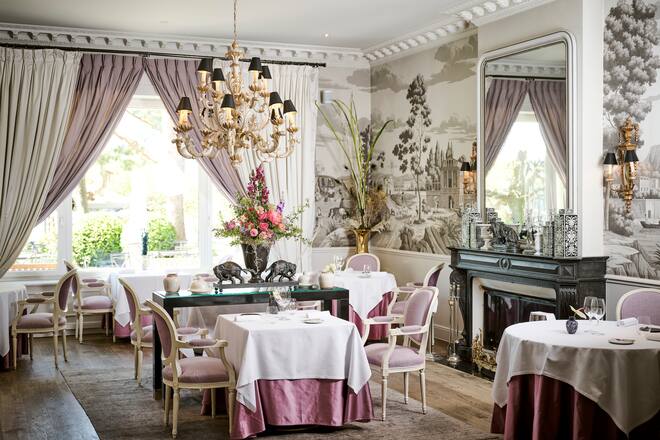 Le chef Guy Ravet du Grand Hôtel du Lac ouvre son restaurant gastronomique "Emotions", photographié le mercredi 3 mai 2023 à Vevey. (© Gabriel Monnet)