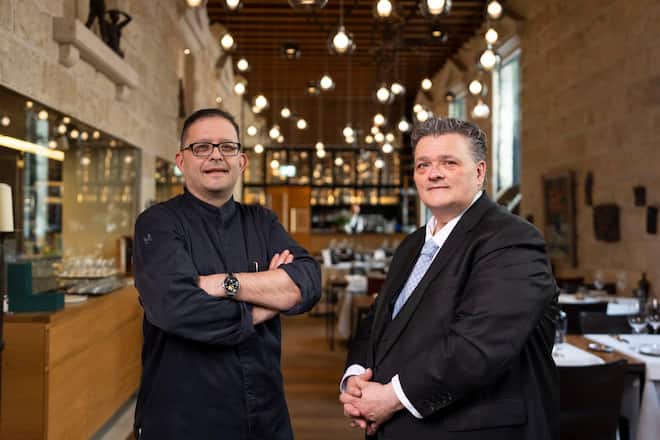 Fratelli Bordone im Ristorante «Ornellaia»; Portrait von Gino und Antonio Bordone.