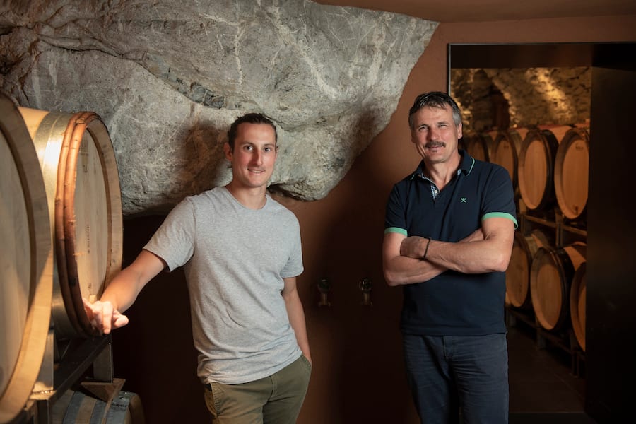 Patrick und Hansruedi Adank im Barriquekeller,Flâ°sch, Graub¸nden, Schweiz, Suisse, Svizzera,Switzerland,