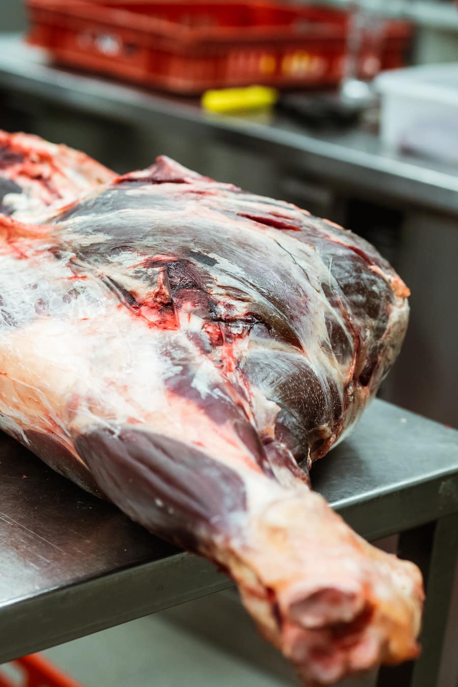 Kuhteilen.ch und Wursten mit Hexer Stefan Wiesner