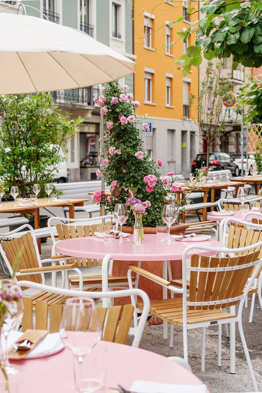 Terrasse des Restaurant Rosi in Zürich von Markus Stöckle
