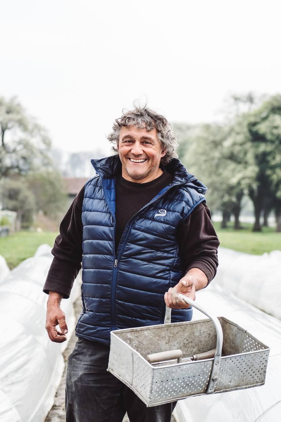 Spargelbauer Christian Riesch - Unterwegs mit Silvio German vom Restaurant Igniv in Bad Ragaz - Besuch seiner Lieferanten: Hühnerzüchter, Spargelbauer - Im Gewächshaus vom Hotel, in der Küche - Restaurant Igniv by Caminada in Bad Ragaz - Freitag, 12. April 2019 - Copyright Olivia Pulver