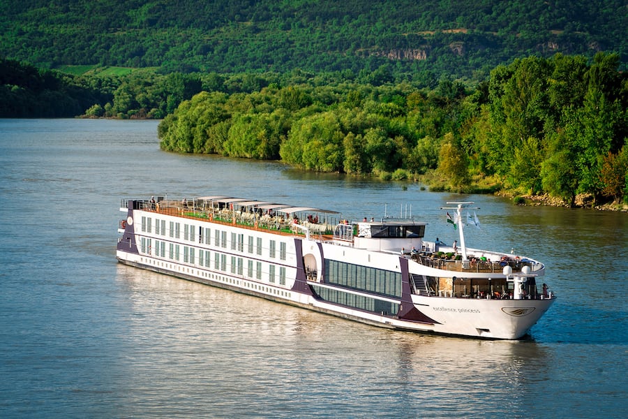 18.02.2018, Berlin: Berlinale, Kulinarisches Kino: Der 19-jährige Koch Flynn McGarry aus New York arbeitet in der Küche an einem Menü. Foto: Jens Kalaene/dpa-Zentralbild/dpa +++ dpa-Bildfunk +++ (KEYSTONE/DPA/Jens Kalaene)