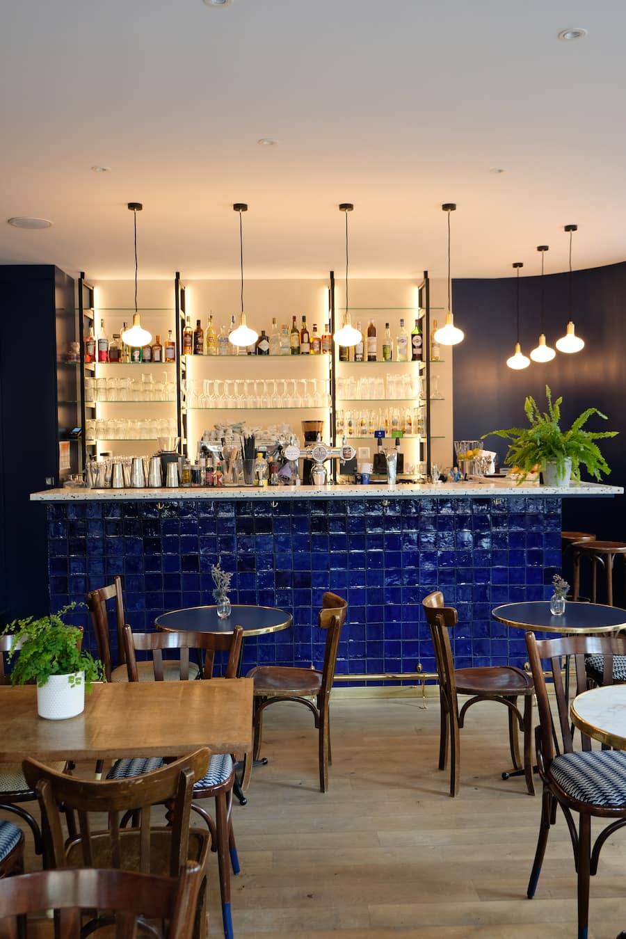 MAX EAUX VIVES GENEVE RESTAURANT