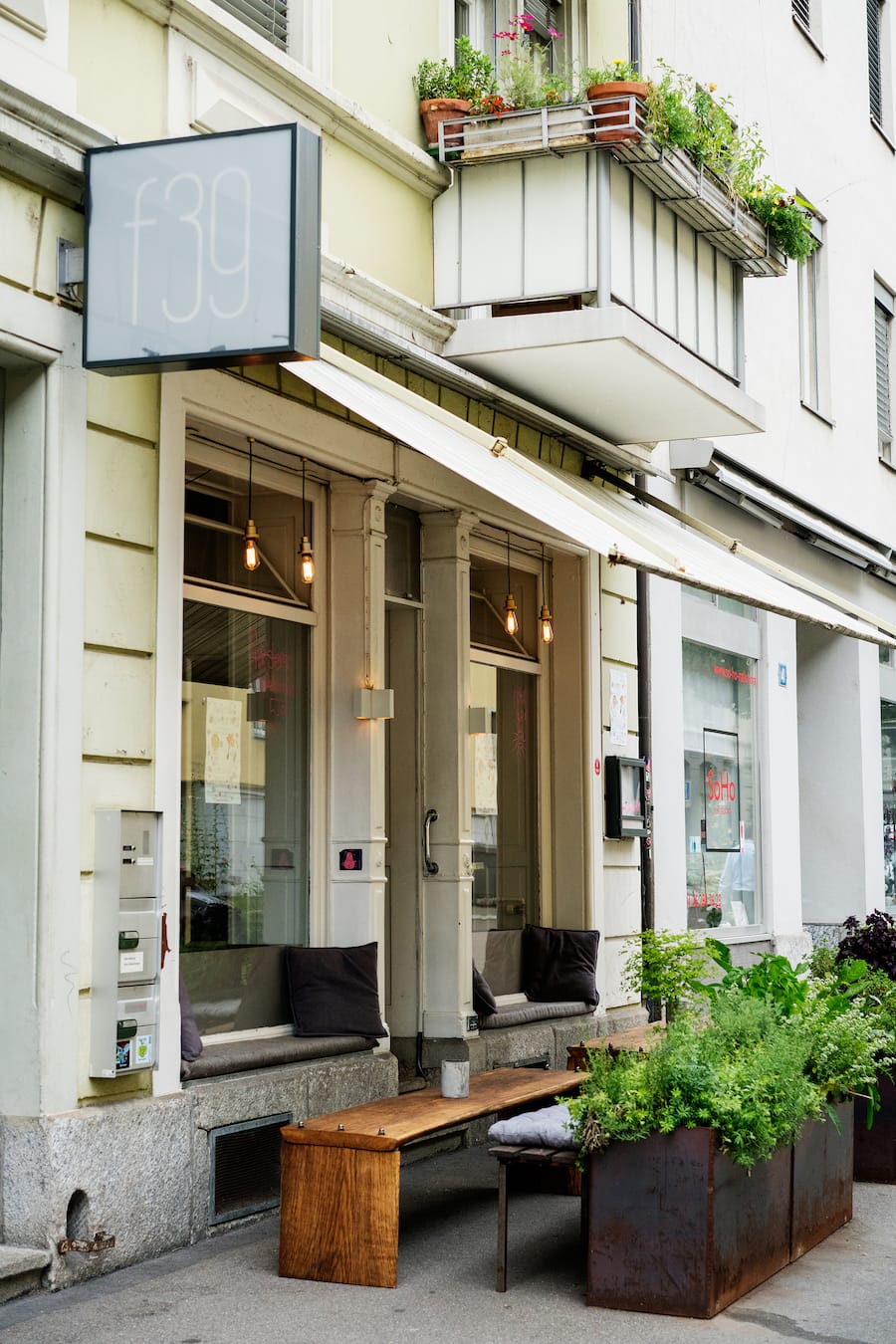 f39 Weinbar von Benjamin Forrer und Philipp Graber im Zürcher Seefeld an der Fröhlichstrasse