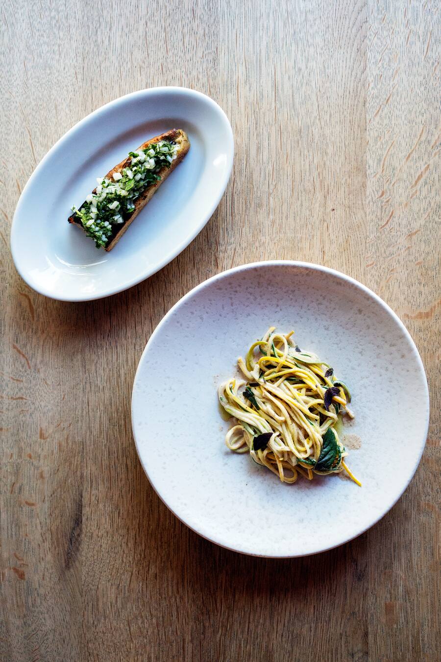 Pop-up «Rär» von Margaretha Jüngling, Samuel Envall Utbult, Andrea Rothenberger und This Schälchli in der «Metzg» mit Gemüse von Matthias Hollenstein