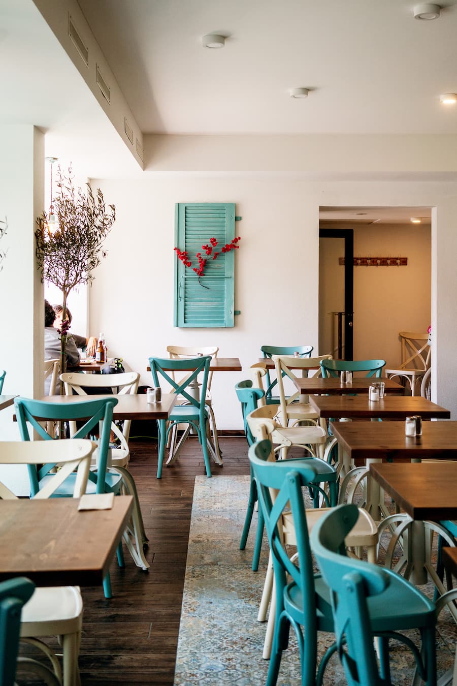 Das griechische Restaurant Oh my greek bei der Haltestelle Kalkbreite in Zürich