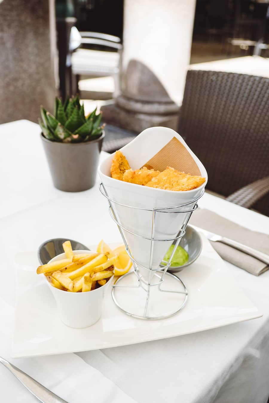 Perch & Chips - Swiss Deluxe Hotel Tour: Beau-Rivage Palace Hotel - Mittagessen im Café Beau-Rivage - Abendessen im Gourmet Restaurant von Anne-Sohie Pic - Lausanne - 3. September 2019 - Copyright Olivia Pulver
