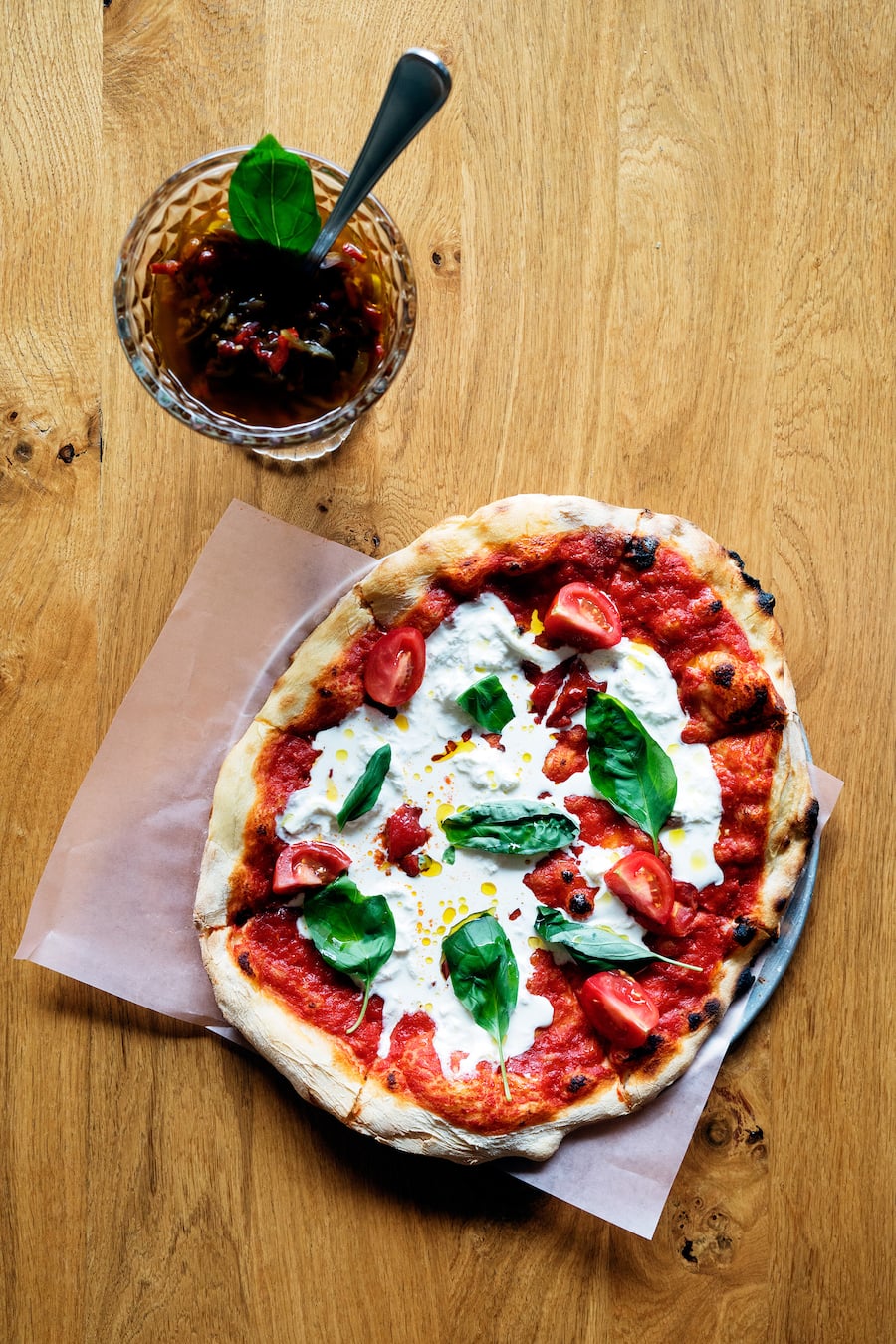 Ricos Pizza im Nero am Klusplatz in Zürich von Enrico Kutzer