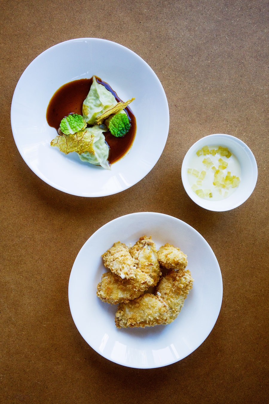 Wels-Fischstäbchen und Wirz-Wan-Tan im Pop-up Rosa Pulver in Winterthur von Küchenchef Michael Dober