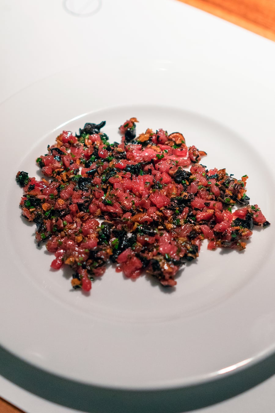 Menu Surprise im August vom Hotel Widder Rindertatar von Anton de Bruyn