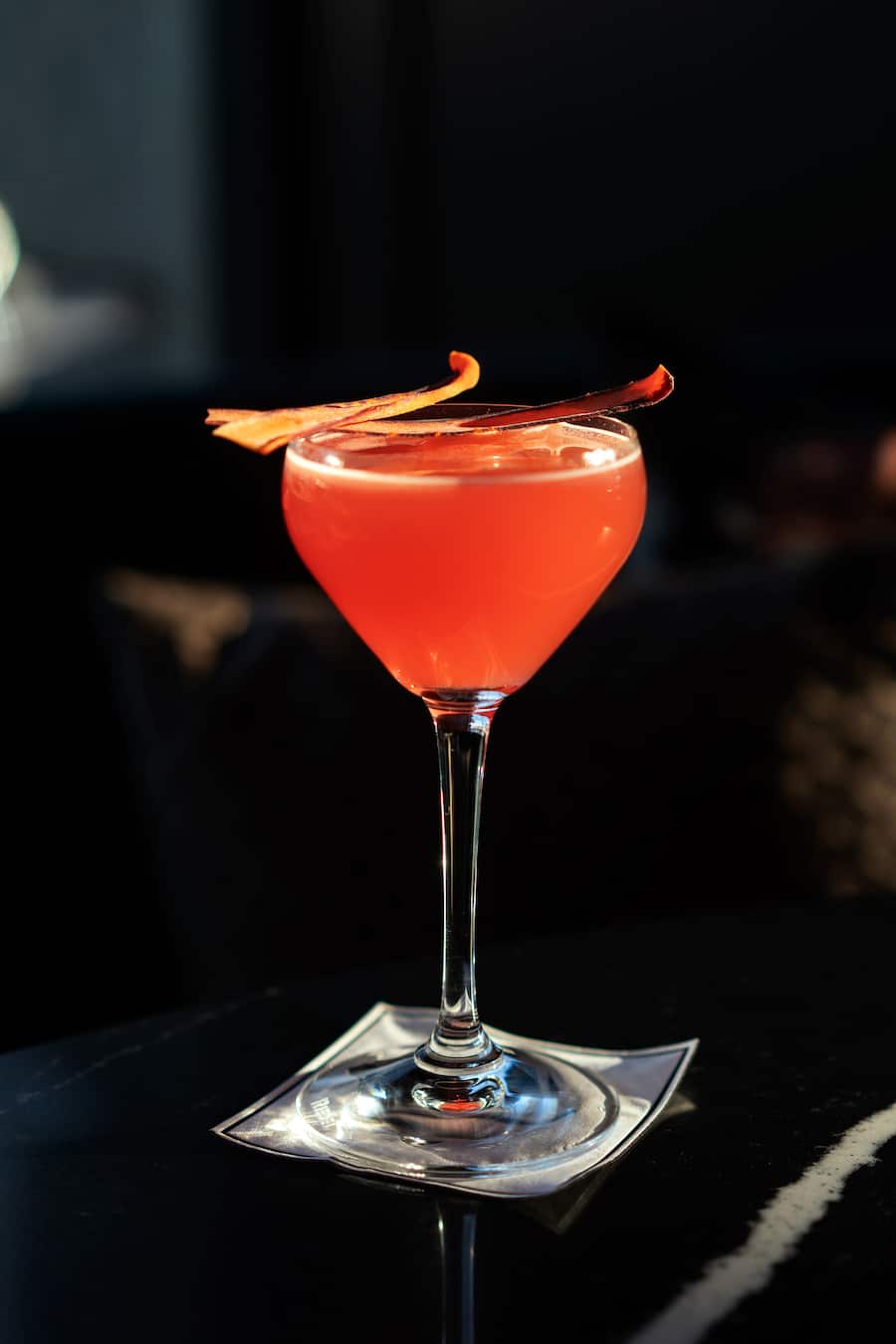 Deep Purple Mocktail in der Bar am Wasser von Dirk Hany