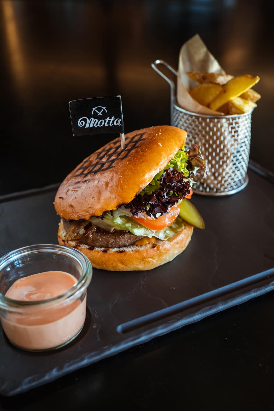 Motta-Burger - Motta Hütte, Lenzerheide, Arosa, Graubünden - Januar 2020 - Copyright Olivia Pulver