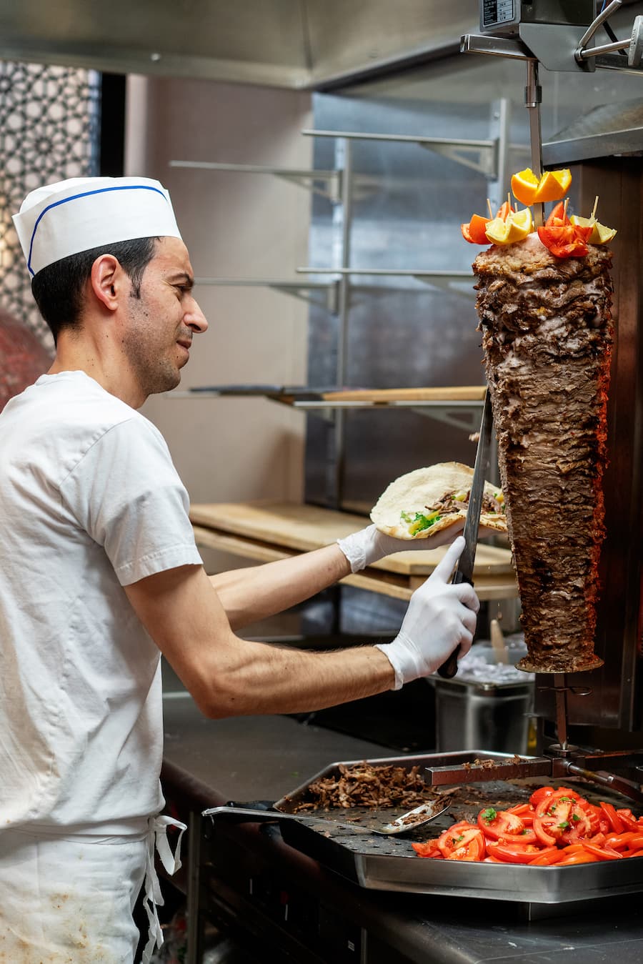 Schawarma im Take-Away des libanesischen Restaurants Le Cèdre an der Nüschelerstrasse in Zürich
