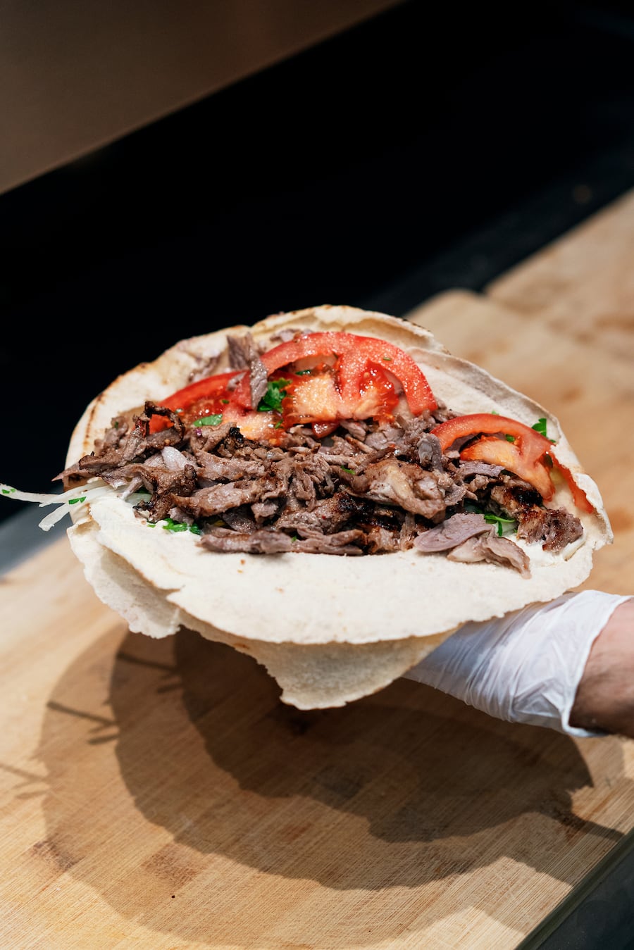 Schawarma im Take-Away des libanesischen Restaurants Le Cèdre an der Nüschelerstrasse in Zürich