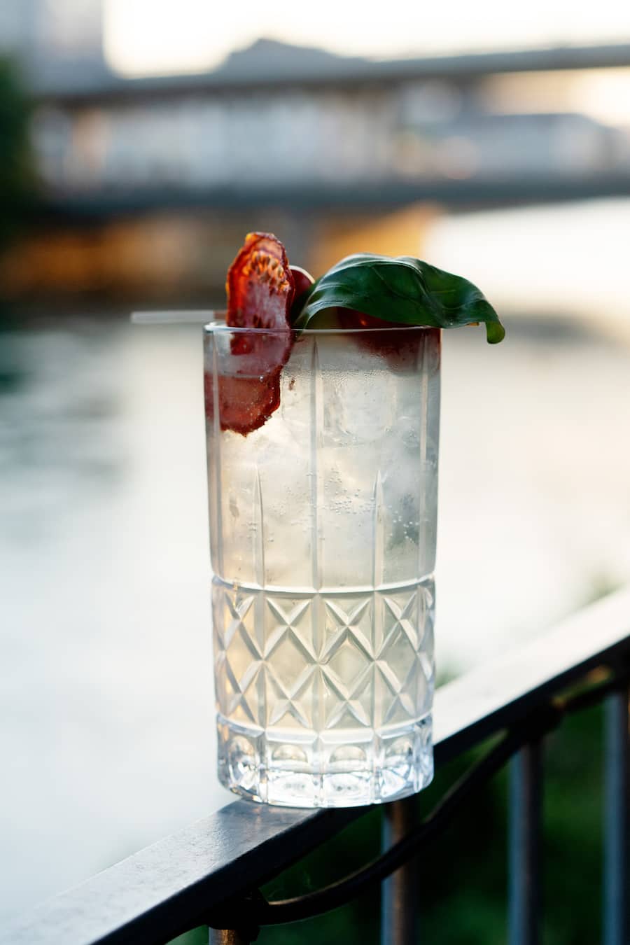 Riva Bar Zurich mit Ivan Pepe und Mark Huber auf der Terrasse der Pizzeria San Gennaro in Zurich