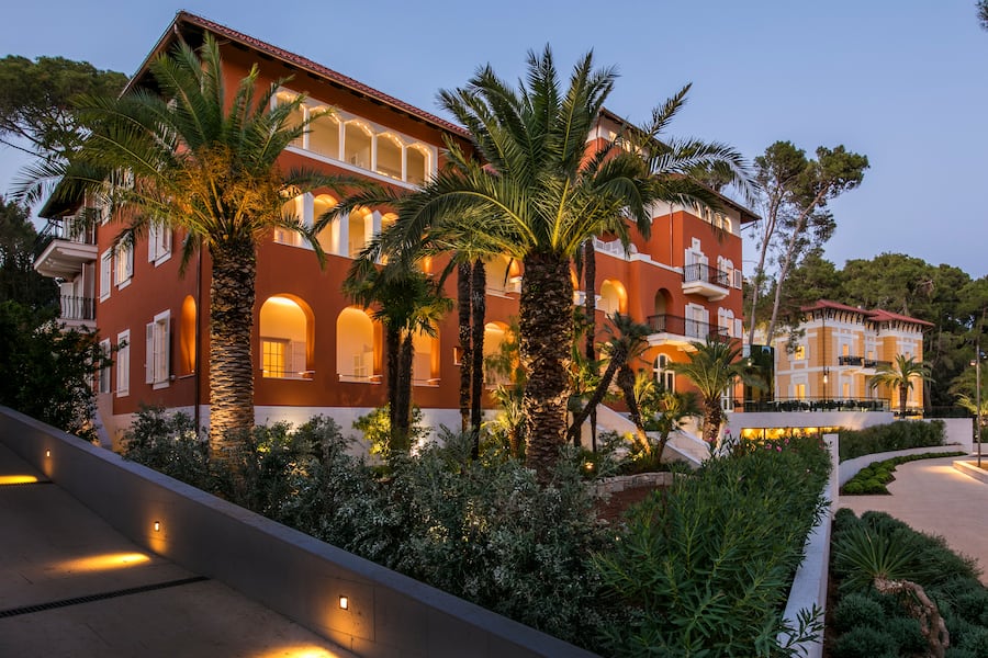 Breaking News Christian Kuchler eröffnet Filiale Insel Losinj Kroatien April 2021