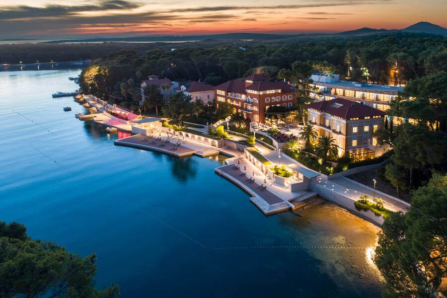 Breaking News Christian Kuchler eröffnet Filiale Insel Losinj Kroatien April 2021