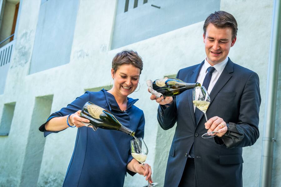 Caminada-Magazin Die Party 2021: Anna Junge, Marco Franzelin