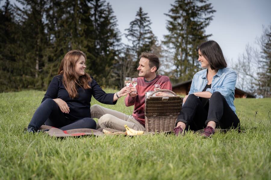 Gstaad Tourismus Picknick Rucksac