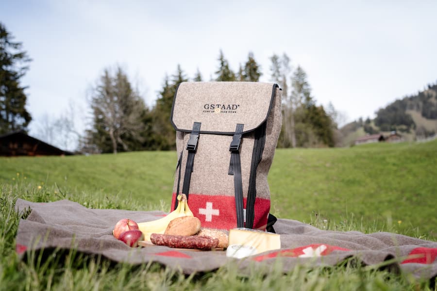 Gstaad Tourismus Picknick Rucksac