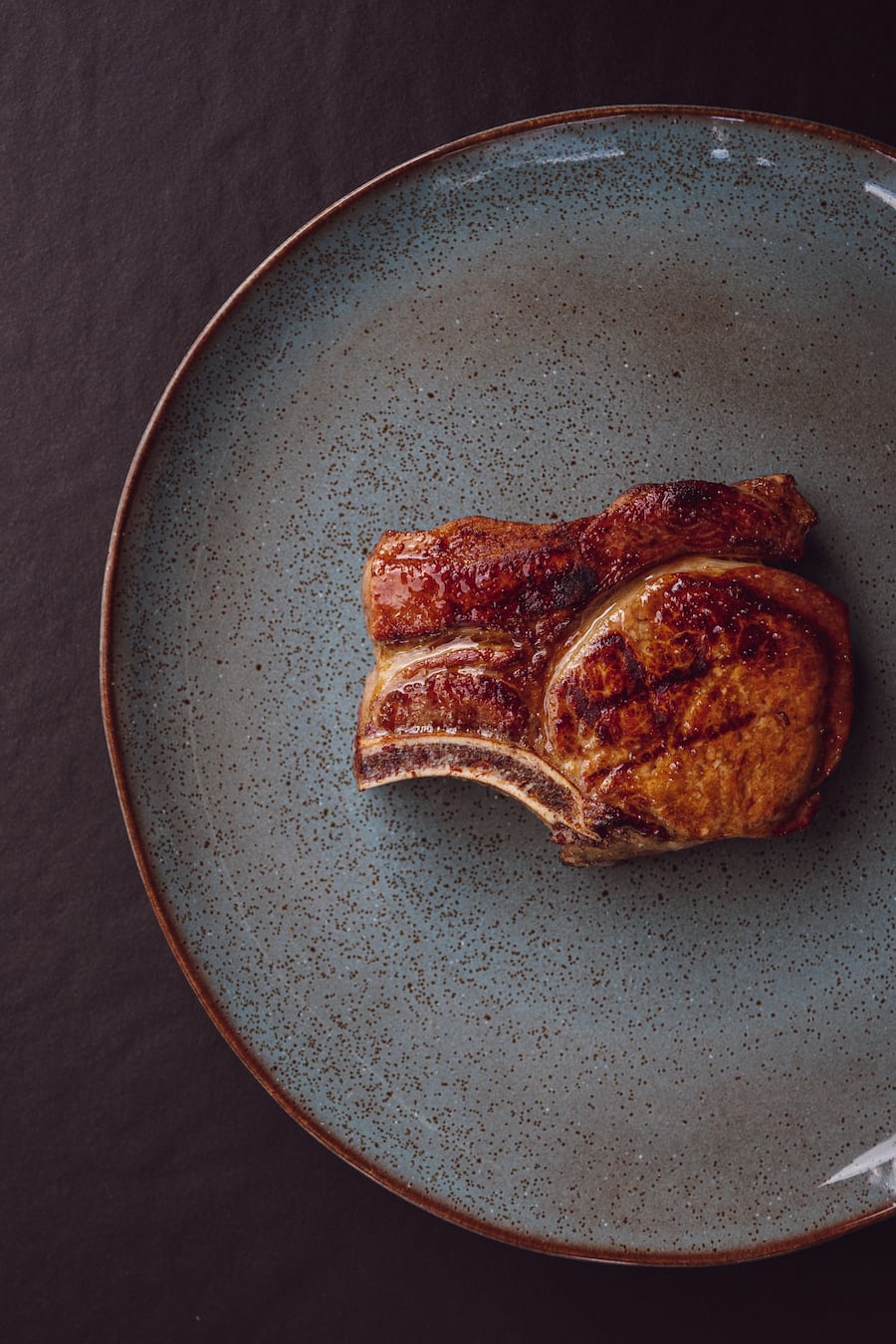 Luma Pork Kotelett - Luma Delikatessen - Lucas Oechslin und Marco Tessaro - Smith and de Luma Zürich - Grillieren Zuhause bei Lucas - Fleisch - Juli 2020 - Copyright Olivia Pulver