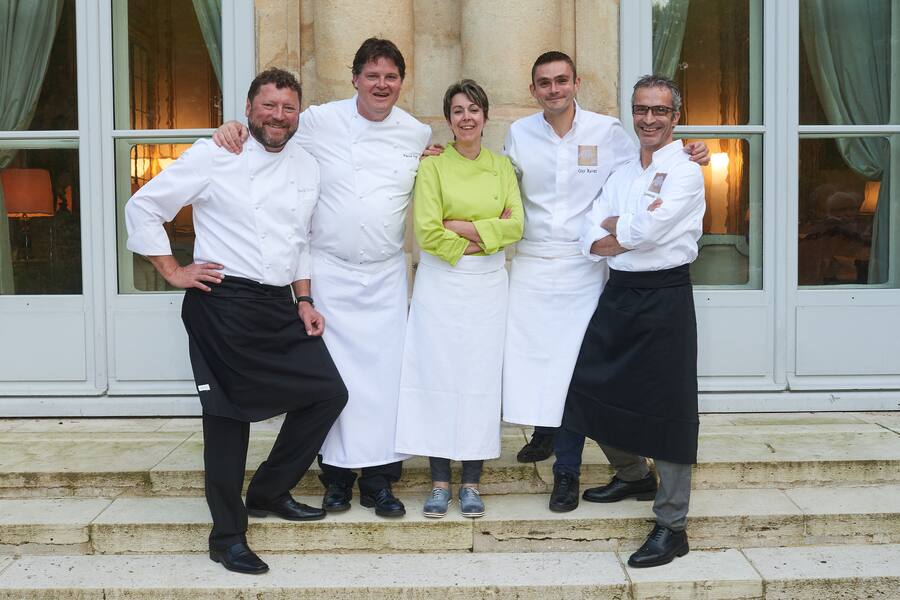 Les grandes tables de Suisse Botschaft Paris