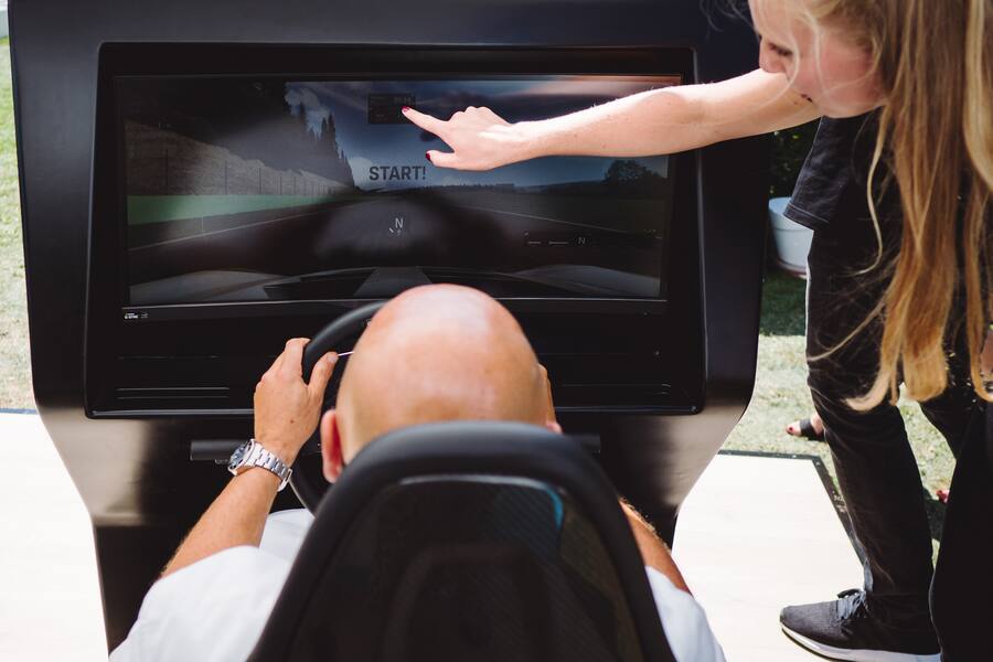 Philippe Chevrier im Rennsimulator an der GaultMillau Garden Party