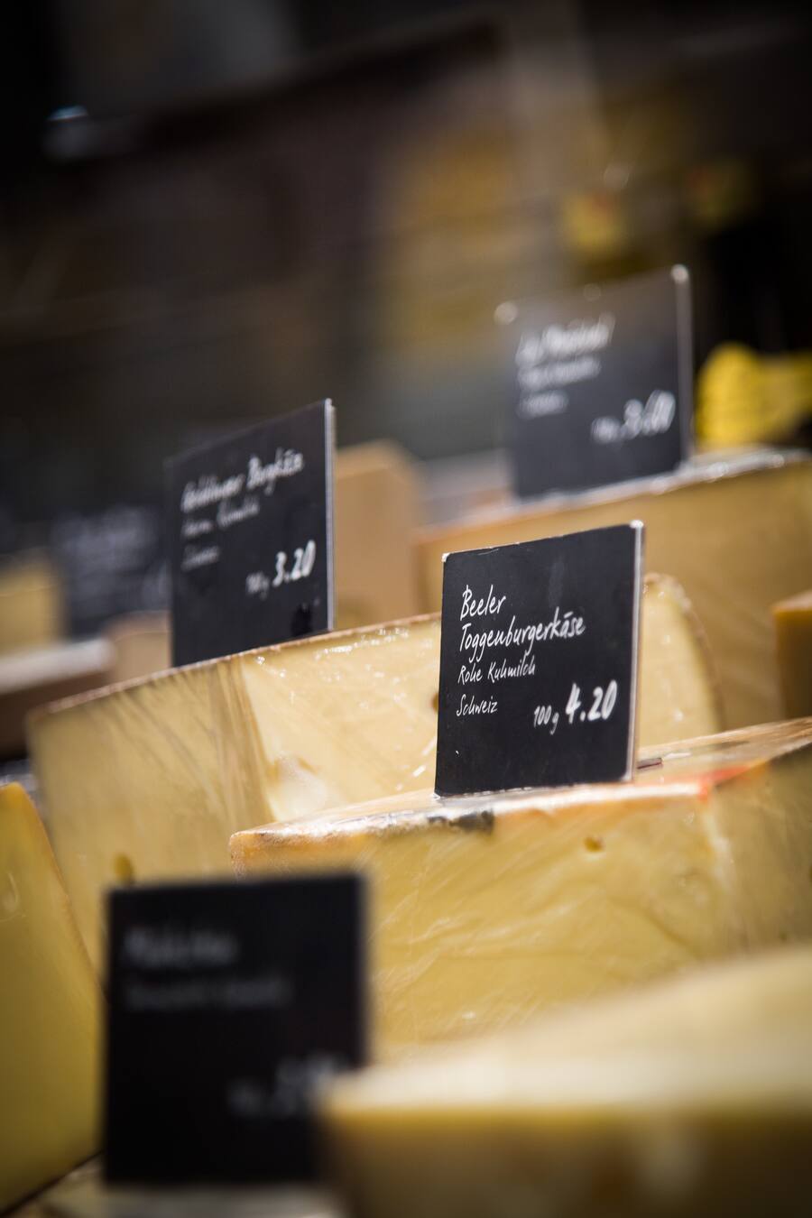 Käsetheke Globus Glatt