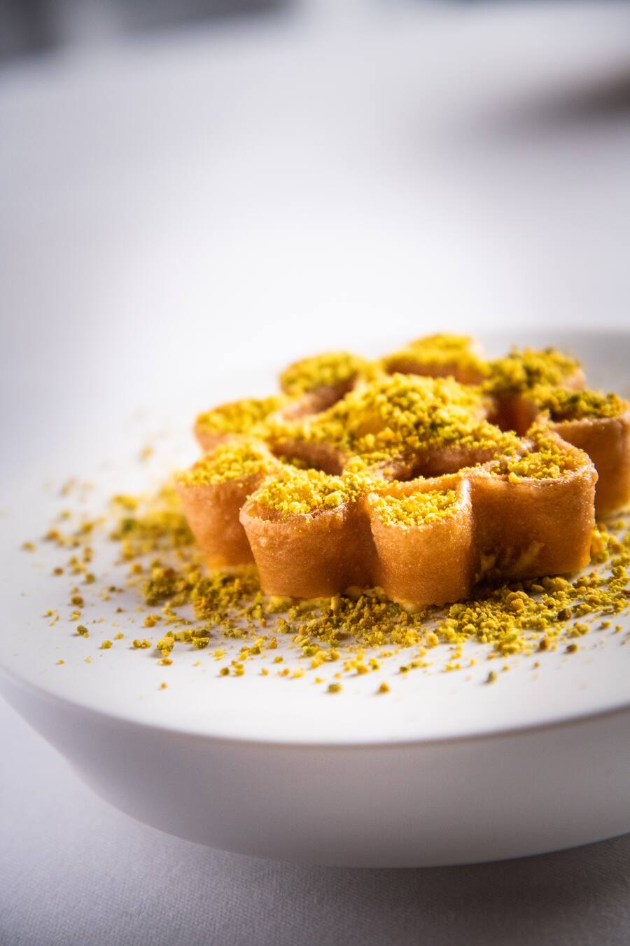 Andreas Caminada kocht mit Gaggan Anand 2018:Flower Power - Birnen und Saffran