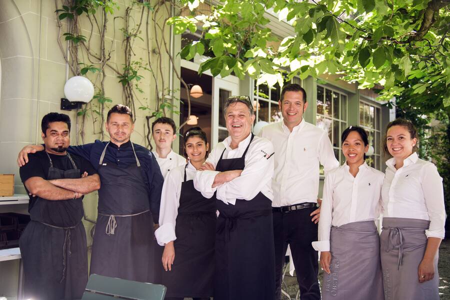 Al Dente Bern_Obstberg (von rechts nach links) Ratsch Pakkiyarasa Pushparaj, Daniel Balaz, Kuno Nüesch, Indira Masulli, Werner Rothen, Christian Schwedimann, Jacqueline Nguyen, Anouschka Lüthi