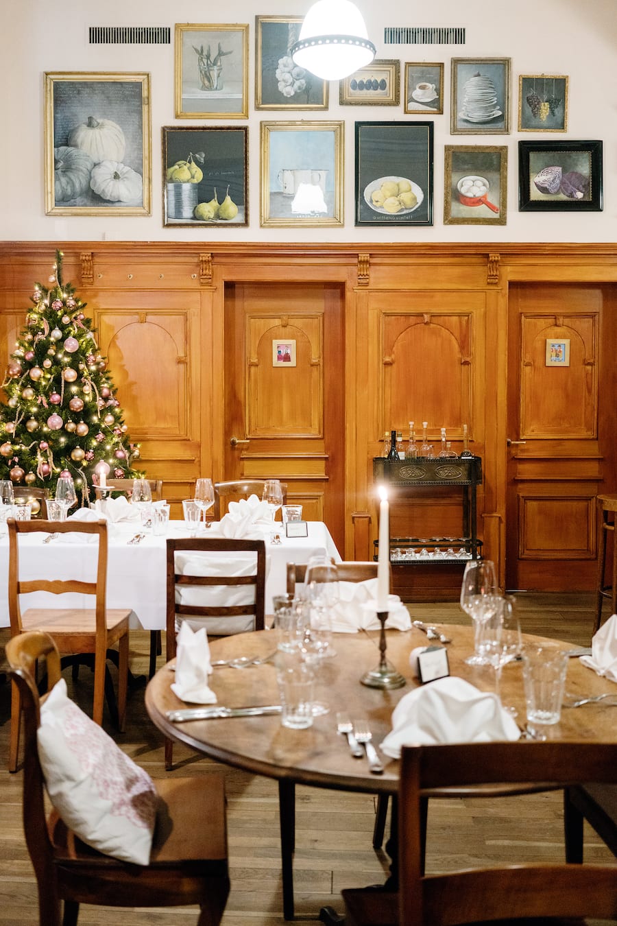 Die Alpenrose gehört zu den schönsten Lokalen in der Stadt Zürich und überzeugt mit einer gutbürgerlichen, währschaften Küche.