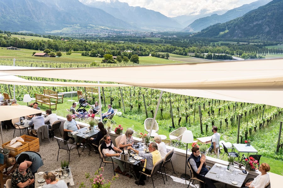 Alter Torkel, Jenins, Terrasse, Blick Richtung Landquart