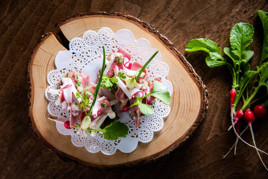 Bernadette Lisibach 2020: Butterblätterteig-Tarte mit Ostschweizer Kalbszunge