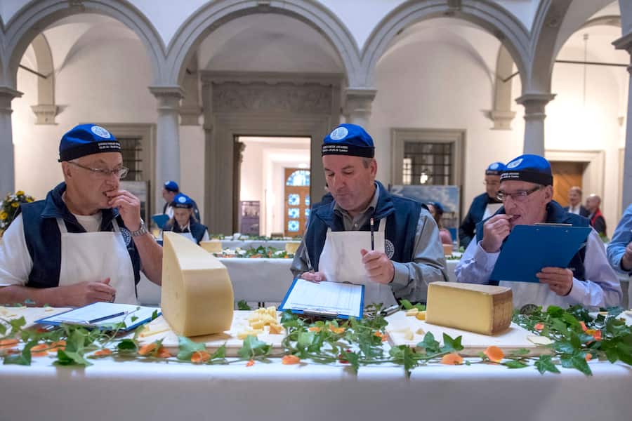 SWISS CHEESE AWARDS 2018, Super Jury an der Arbeit, anlaesslich der Swiss Cheese Awards 2018, am Samstag, 28. September 2018 in Luzern. (FROMARTE Marcel Bieri).