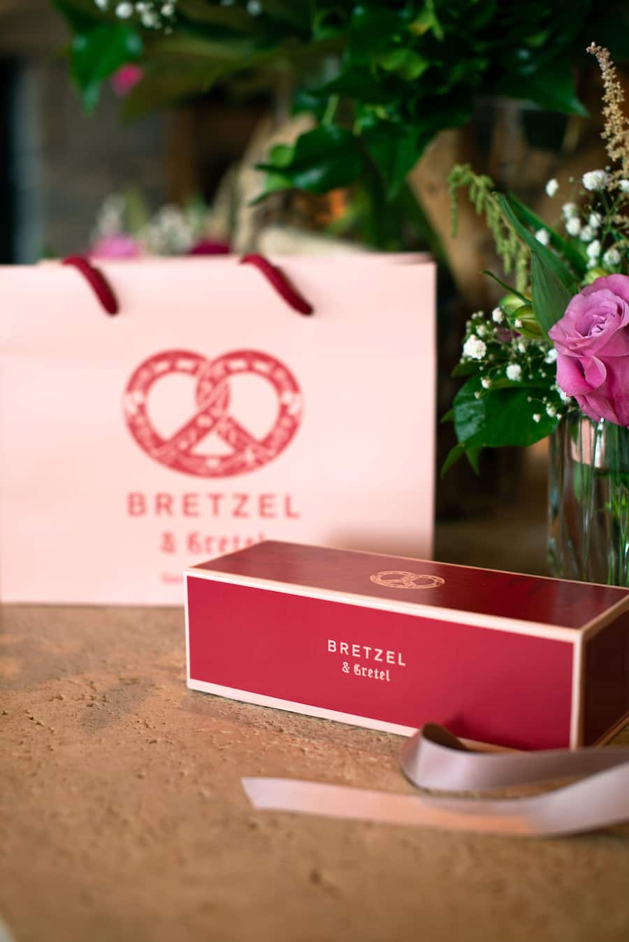 BRETZEL-AND-GRETEL-GENEVE-GAULTMILLAU-CHANNEL-BISCUIT-JULIE-ORDON