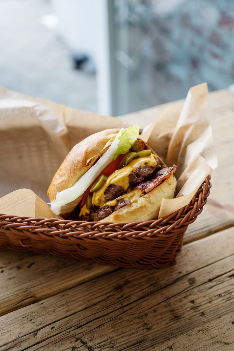 Langstrassburger im Burgermeister an der Langstrasse Zürich