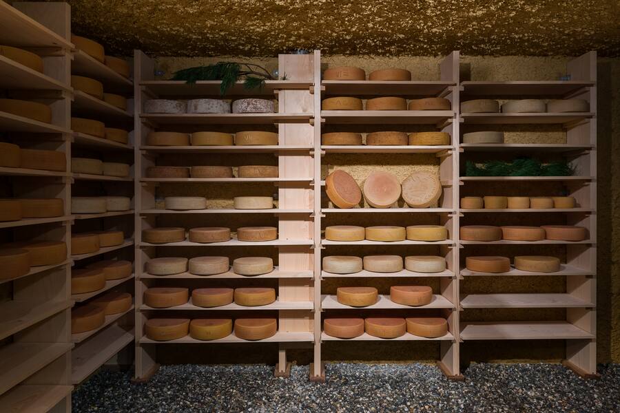 Käsekeller in der Casa Caminada