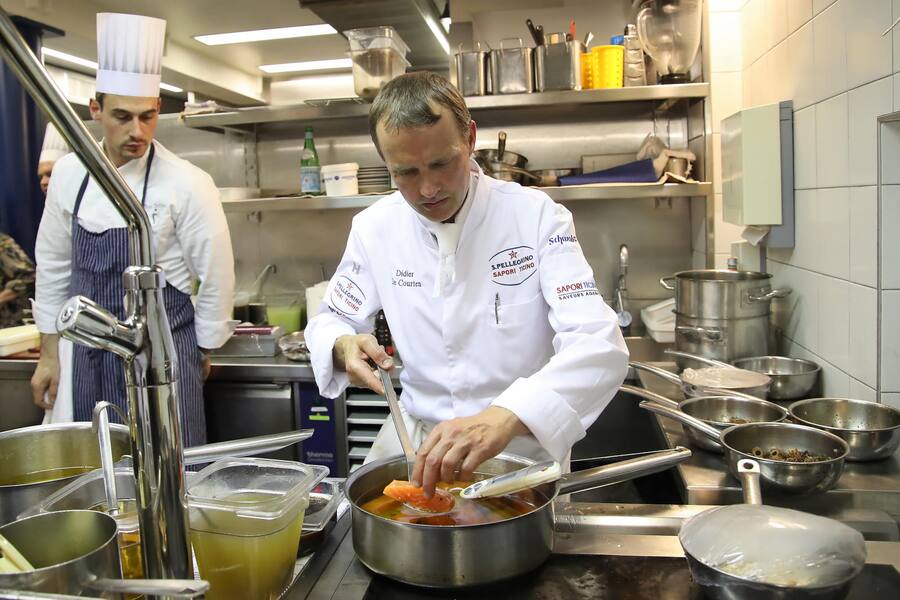 LUGANO, 28.04.2019 - Chef Didier De Courten. S. Pellegrino Sapori Ticino 2019 'Official Night Didier De Courten': Frank Oerthle meets Didier De Courten (Le Terminus, Sierre) at Ristorante Galleria Arte al Lago, Lugano. copyright by www.steineggerpix.com & www.saporiticino.ch 2019 / photo by remy steinegger +++ no resale / no archive +++