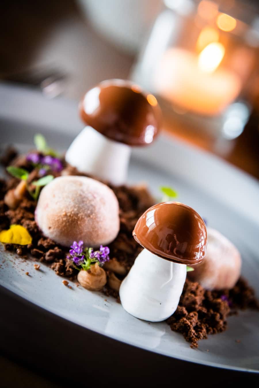 Das Bürgenstock-Festtags-Menue von Mike Wehre und seiner Crew 2020: Sweet Mashrooms: Merengue, Marroni, Johannis-Beere,