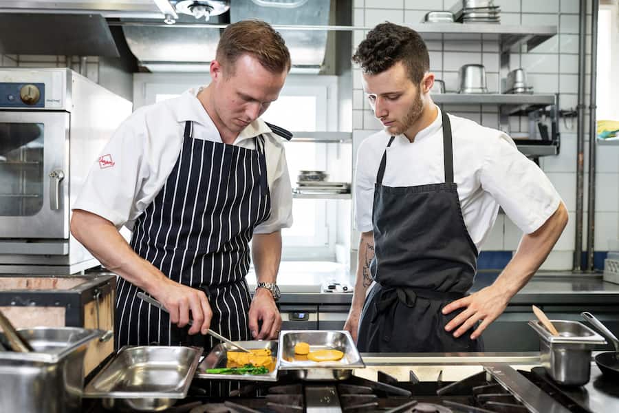 Restaurant Josef, David Heimer, Küchenchef mit Sous-Chef Davide Peli