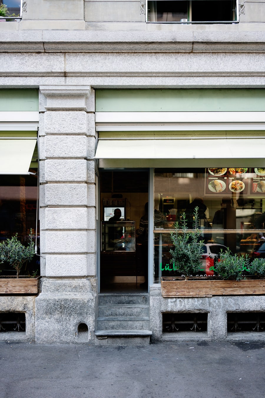 Al Mouchtar Take-Away in Zürich oder der Grüne Libanon und Il Achdar